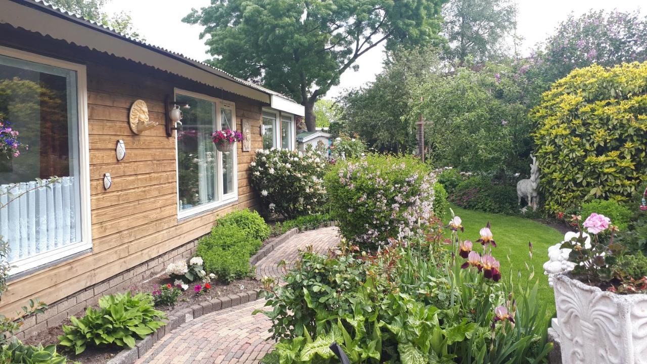 Bed And Breakfast Bij Hooisma 캠펜 외부 사진